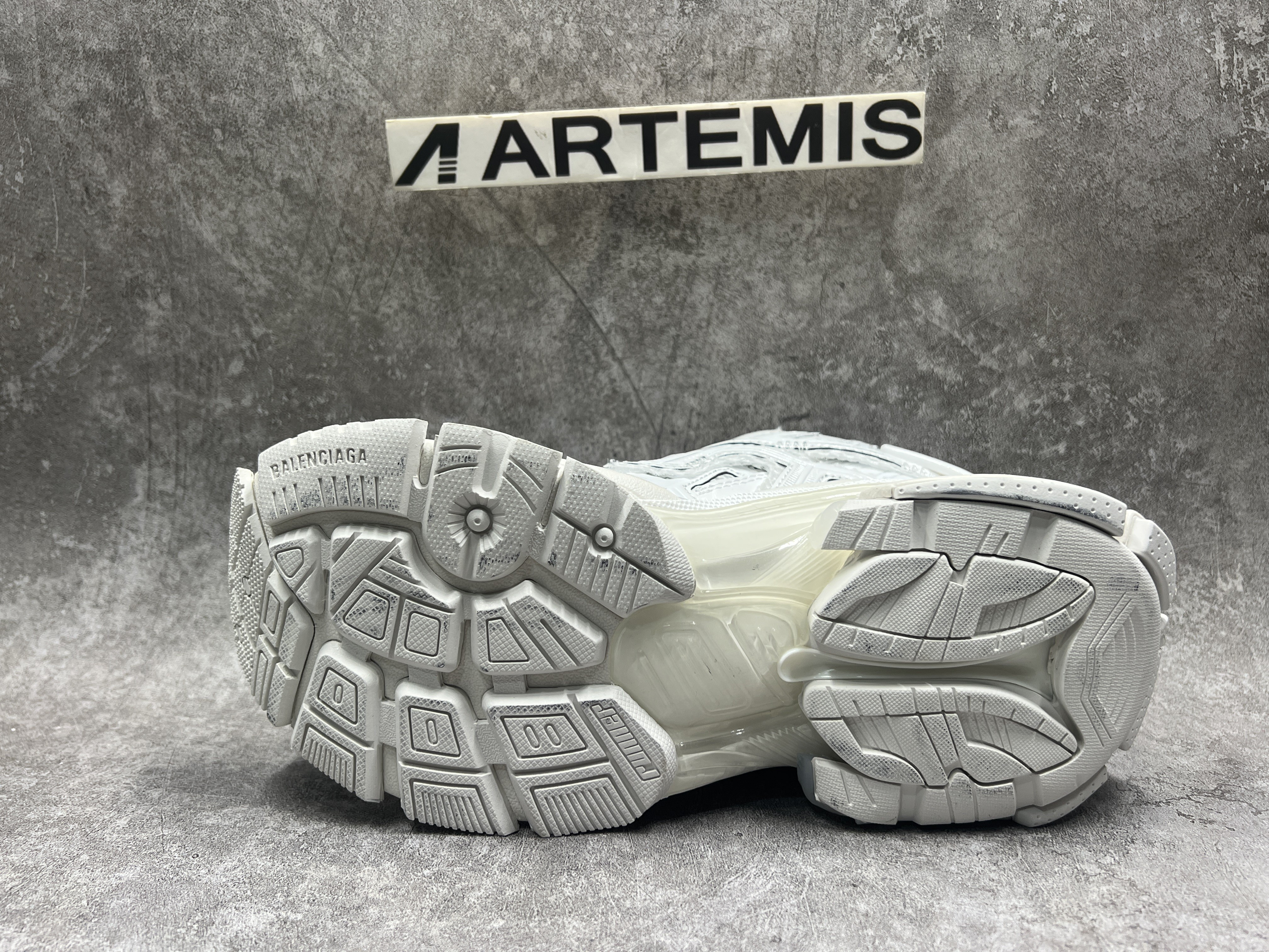 Balenciga Runner White