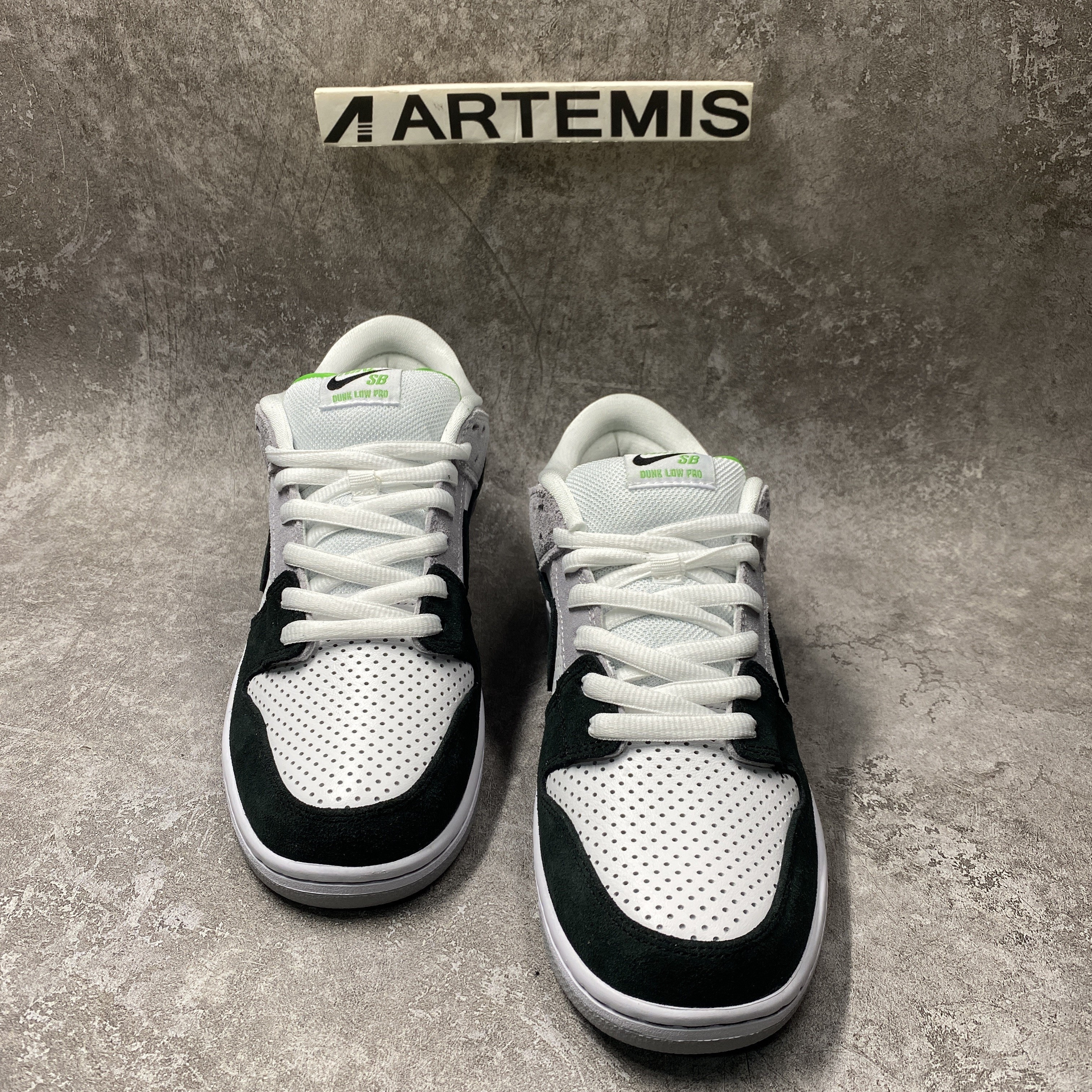 Nike SB Dunk Low Chlorophyll