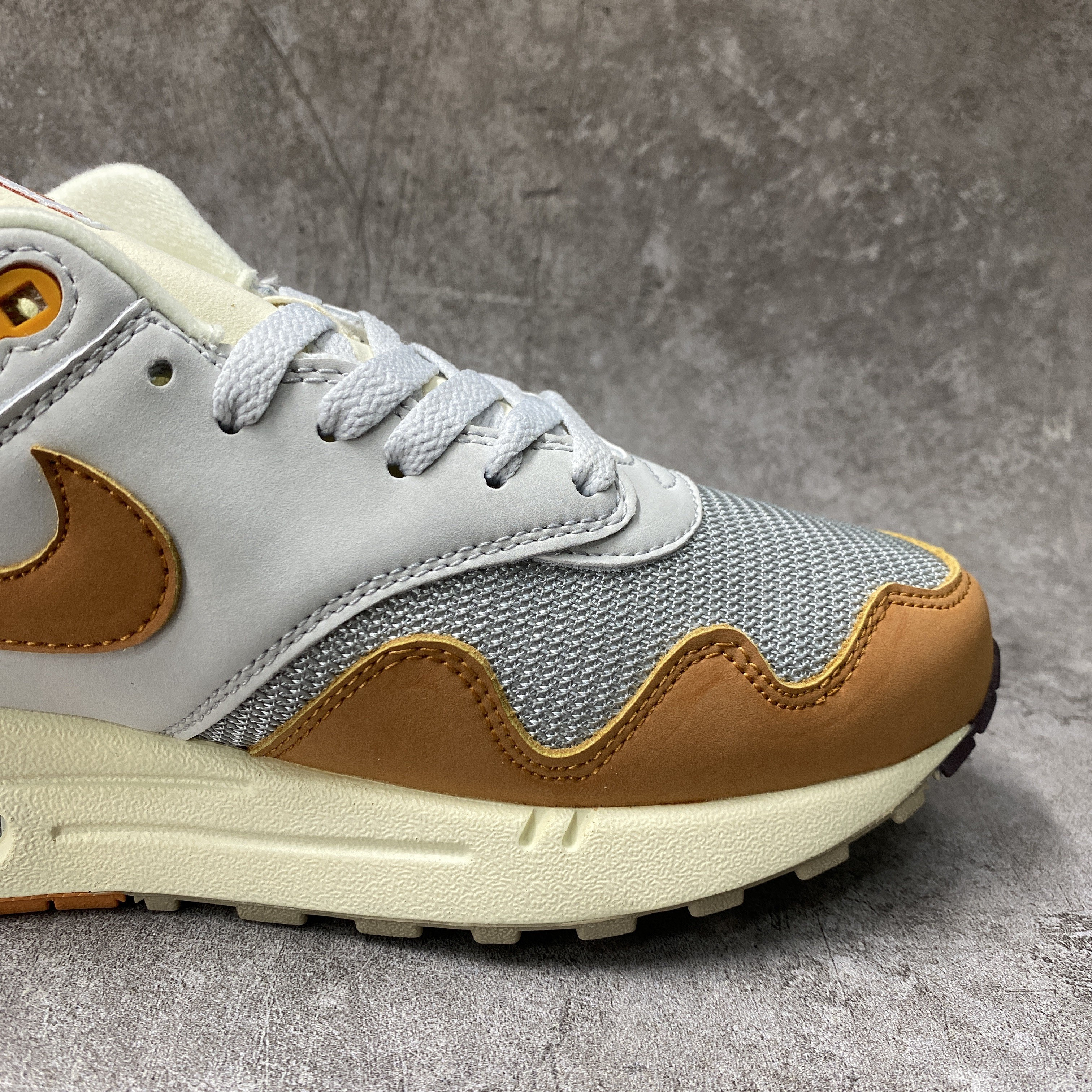 Nike Air Max 1 Patta Waves Monarch