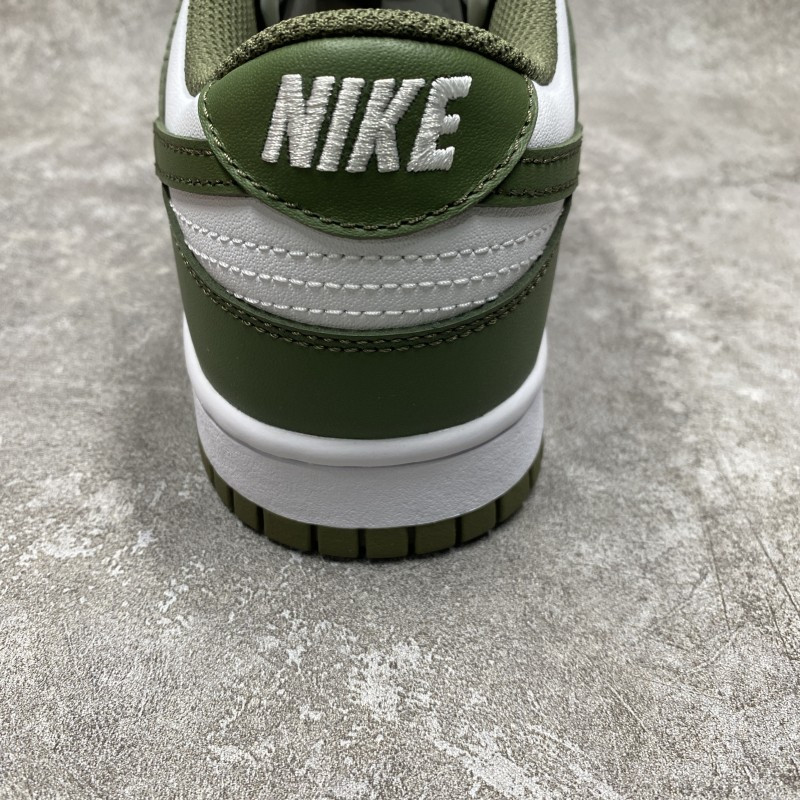 Nike Dunk Low Medium Olive