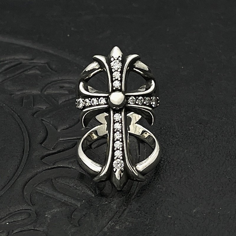 Ch**me He**ts cross cutout ring