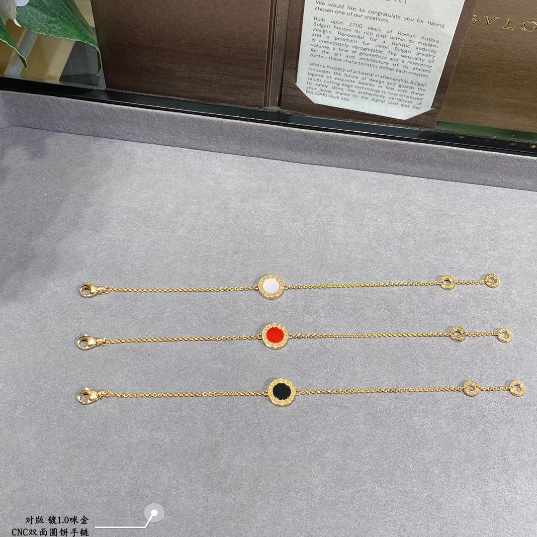 B*l*ai round cake bracelet