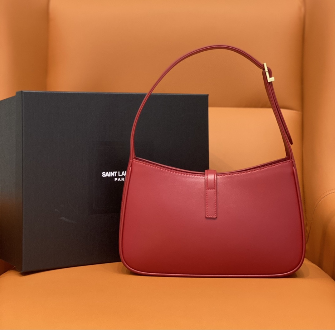 Y*L le 5 À 7 in smooth leather blanc red 23 x 16 x 6.5 cm