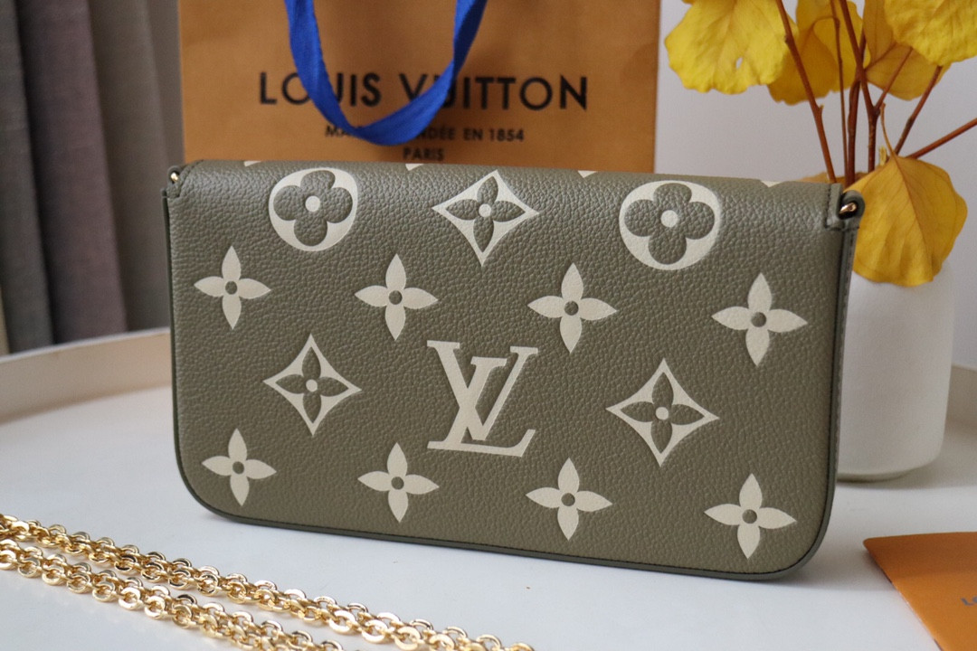 LV FÉLICIE POCHETTE M69977