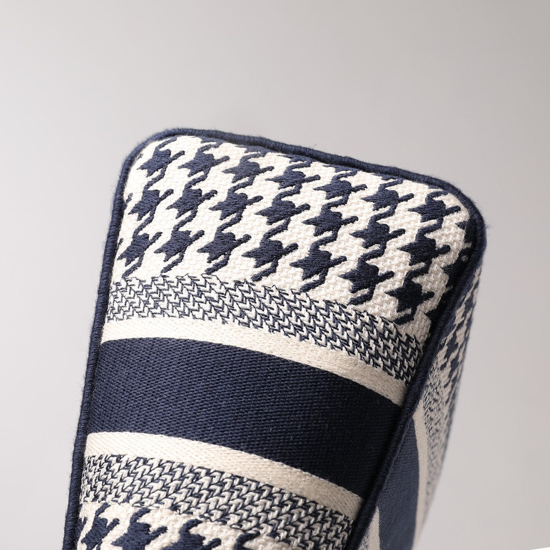 medium D*or lady d-lite bag  24 x 20 x 11 cm