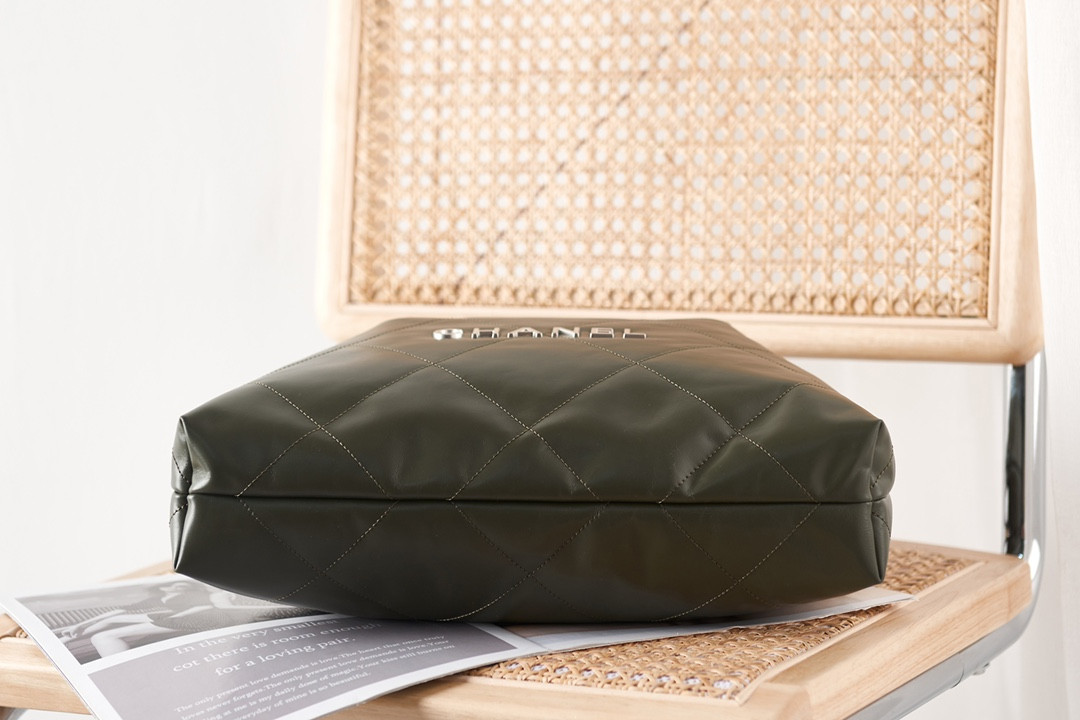 Ch*el 22 handbag shiny calfskin in silver metal 15.2×16.4×3.1 in