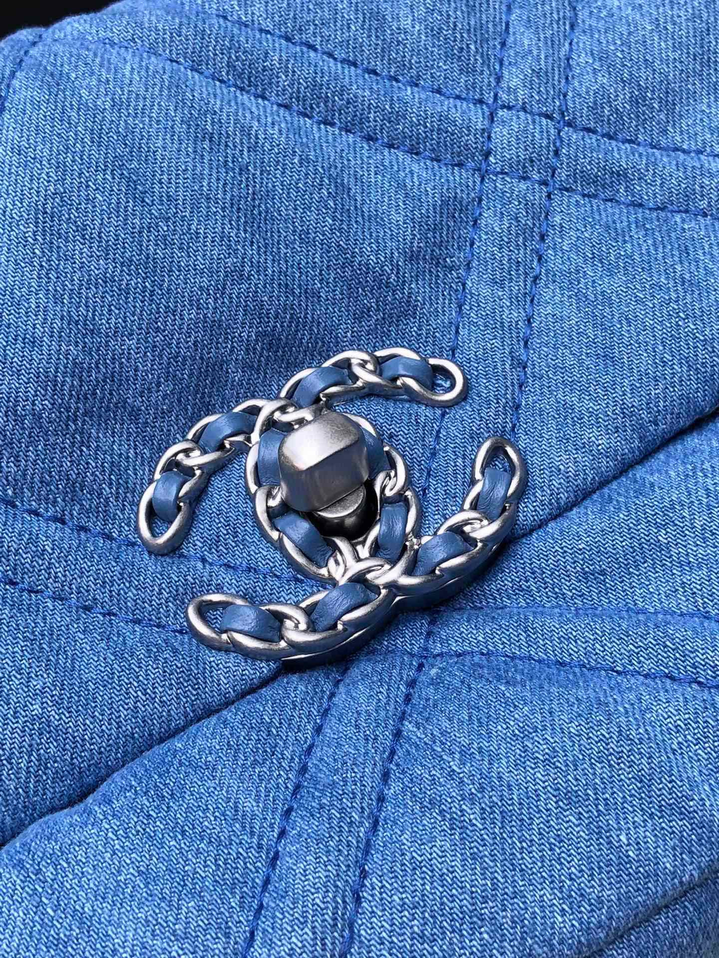 Ch*el 19 handbag, gold-tone, silver-tone & ruthenium-finish metal blue 6.2 × 10.1 × 3.5 in