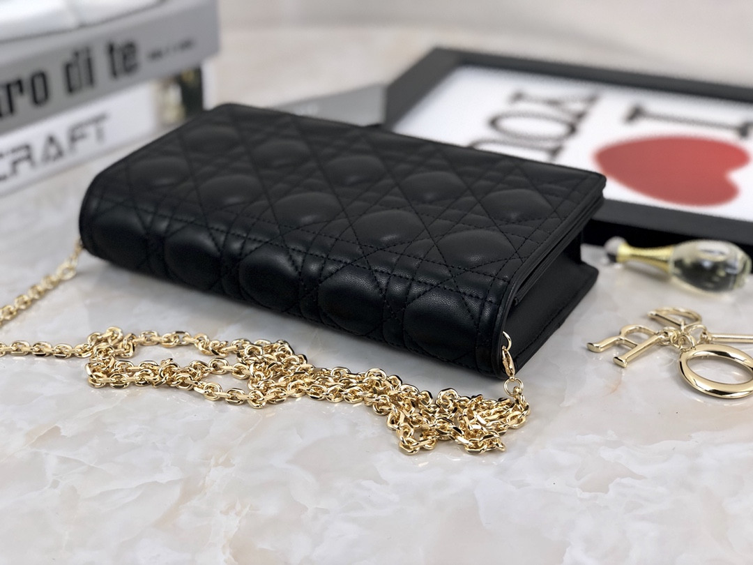 lady D*or pouch black cannage 8.5 x 4.5 x 1 inches