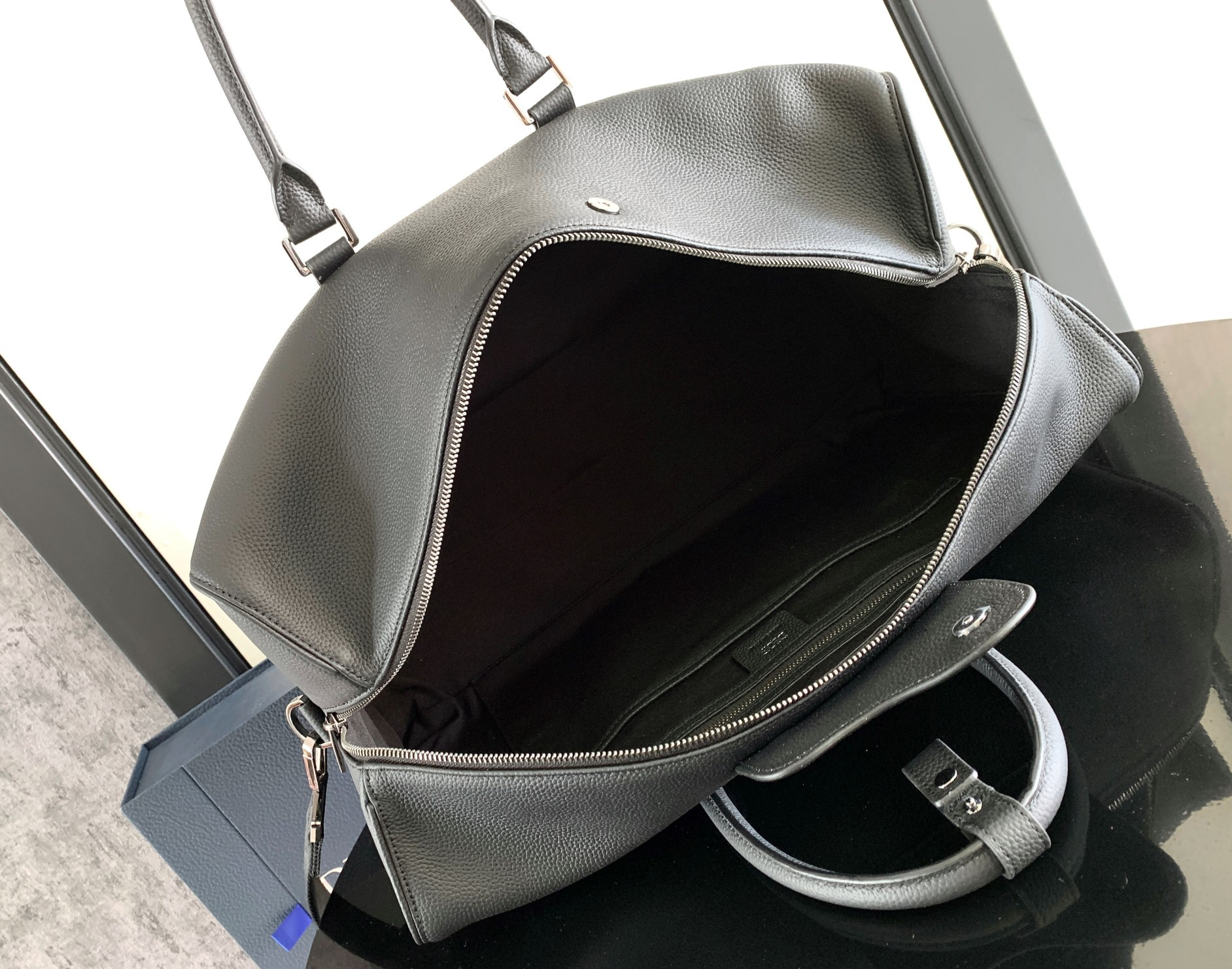 D*or lingot bag all black 50 x 25 x 21.5 cm