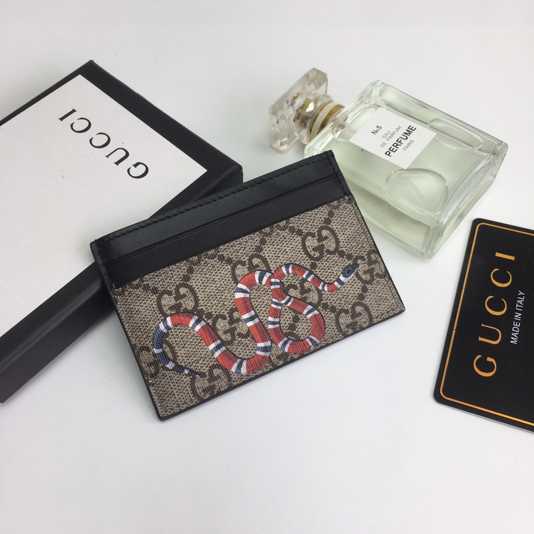 G*u*i gg  card case wallet