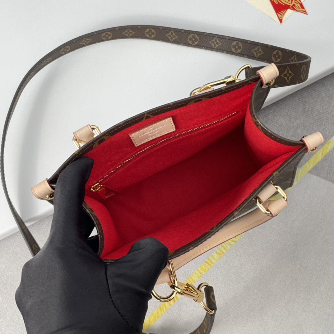 LV M45847 Sac Plat BB 21.5×22×9 cm