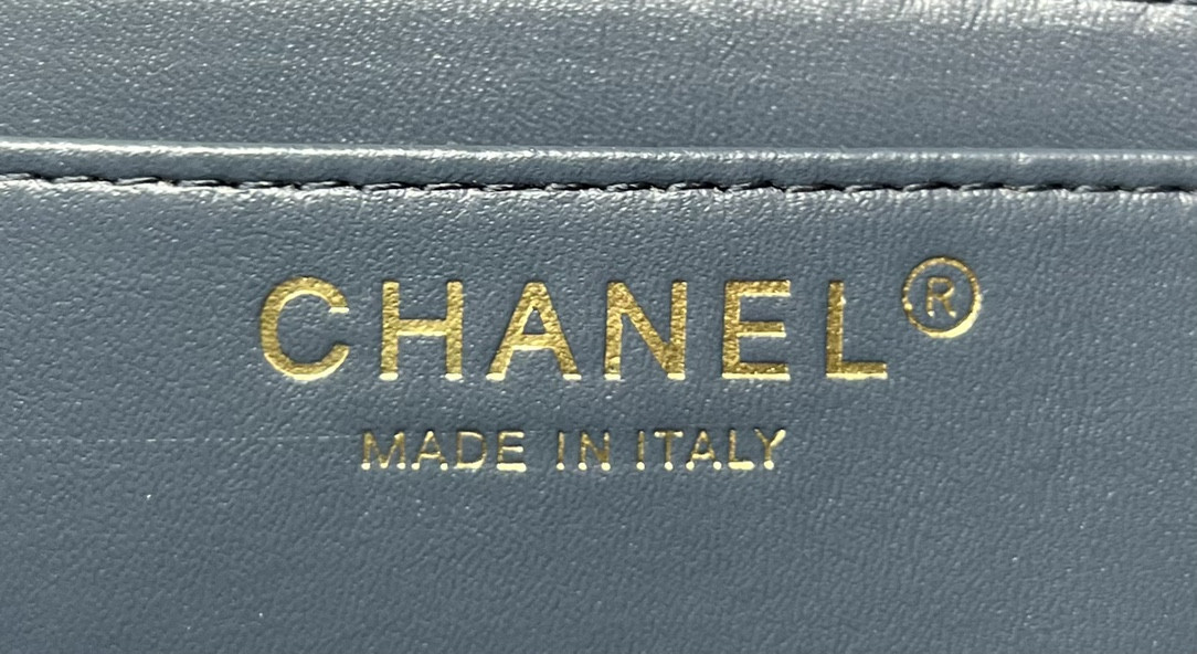 Ch*el mini classic 11.12 handbag tweed & gold-tone metal 4.7 × 7.8 × 2.3 in