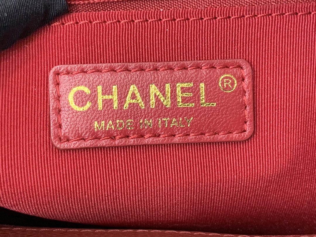 Ch*el gst caviar leather hardware 24x33x13cm