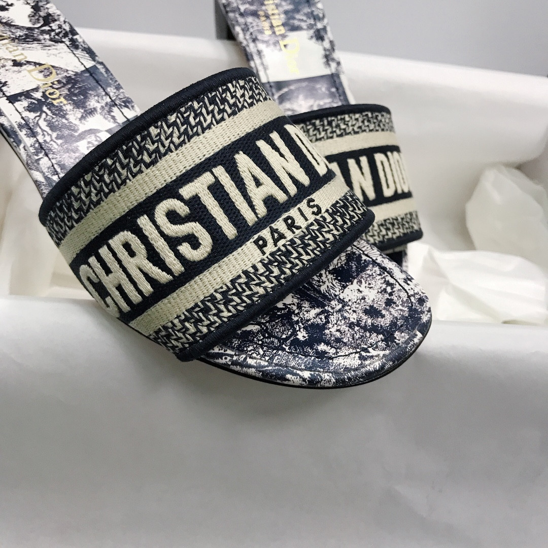 ua D*or dway heeled slide