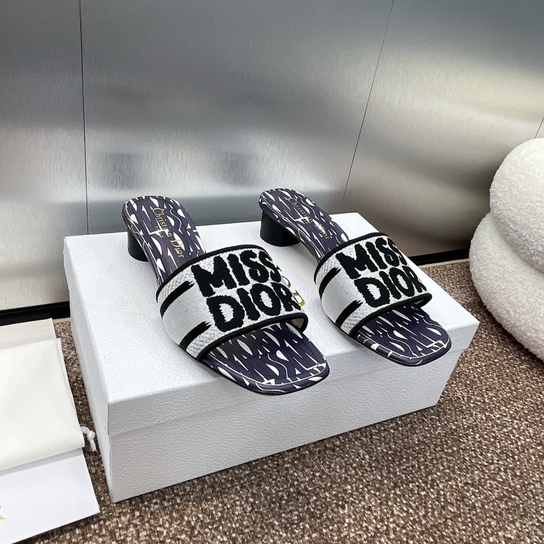 ua D*or dway heeled slide