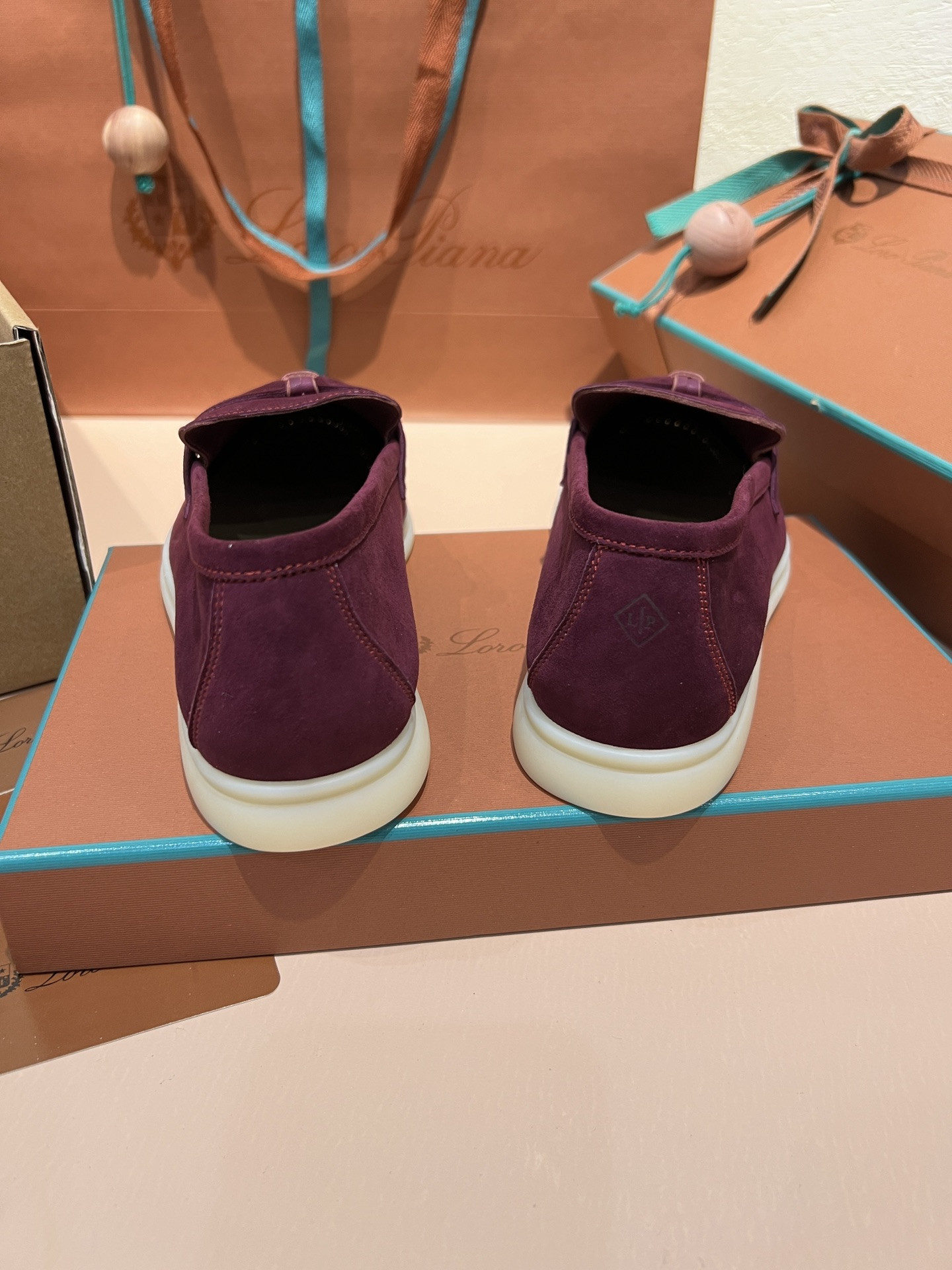 ua L**o p*ana summer charms walk loafers