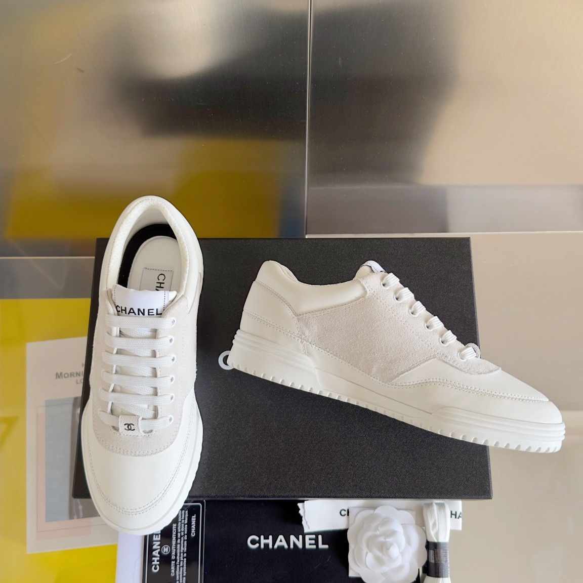 ua Ch*el sneaker