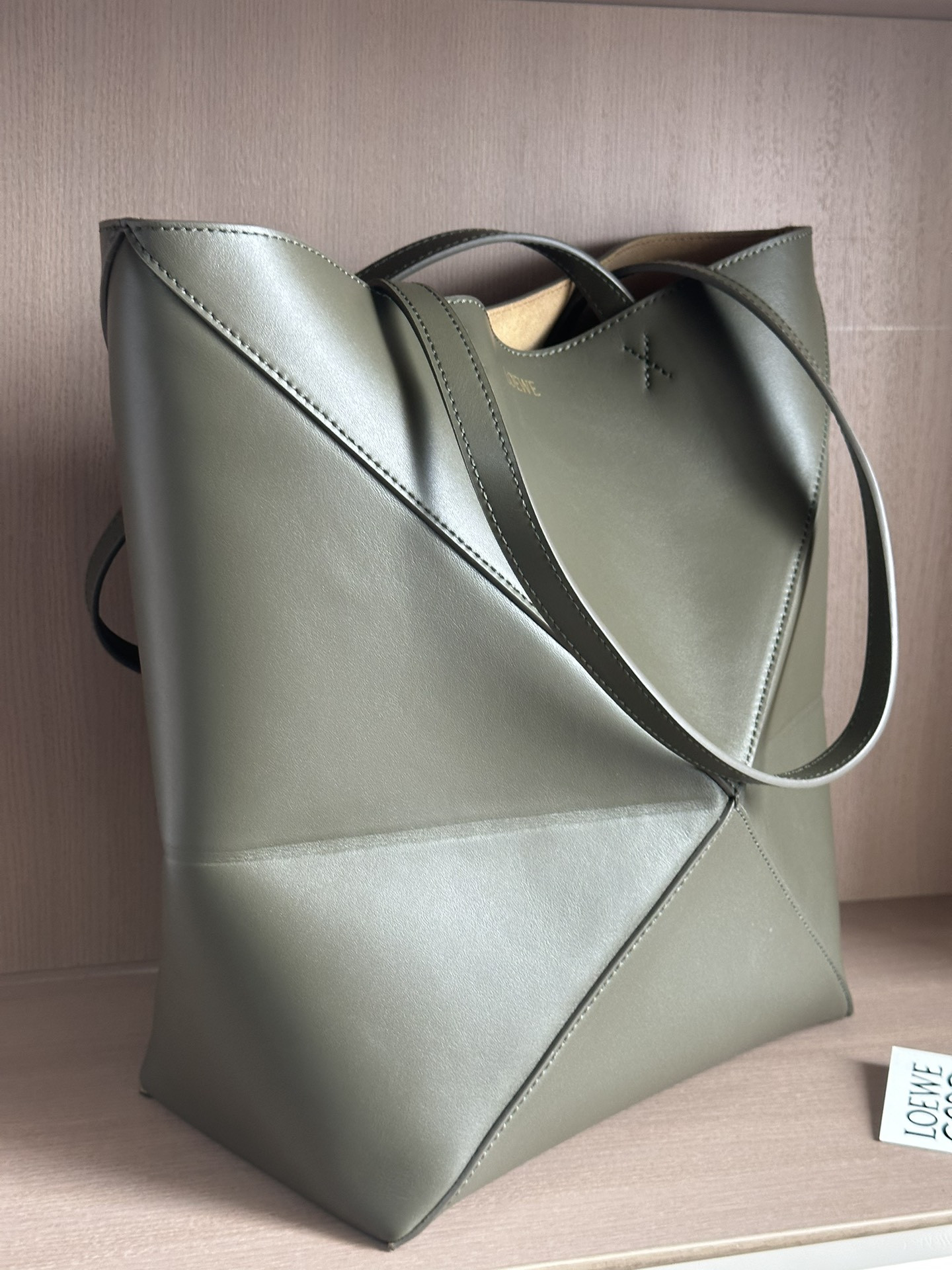 L0ew* medium puzzle fold tote in shiny calfskin 25.5x14.5x31.5cm