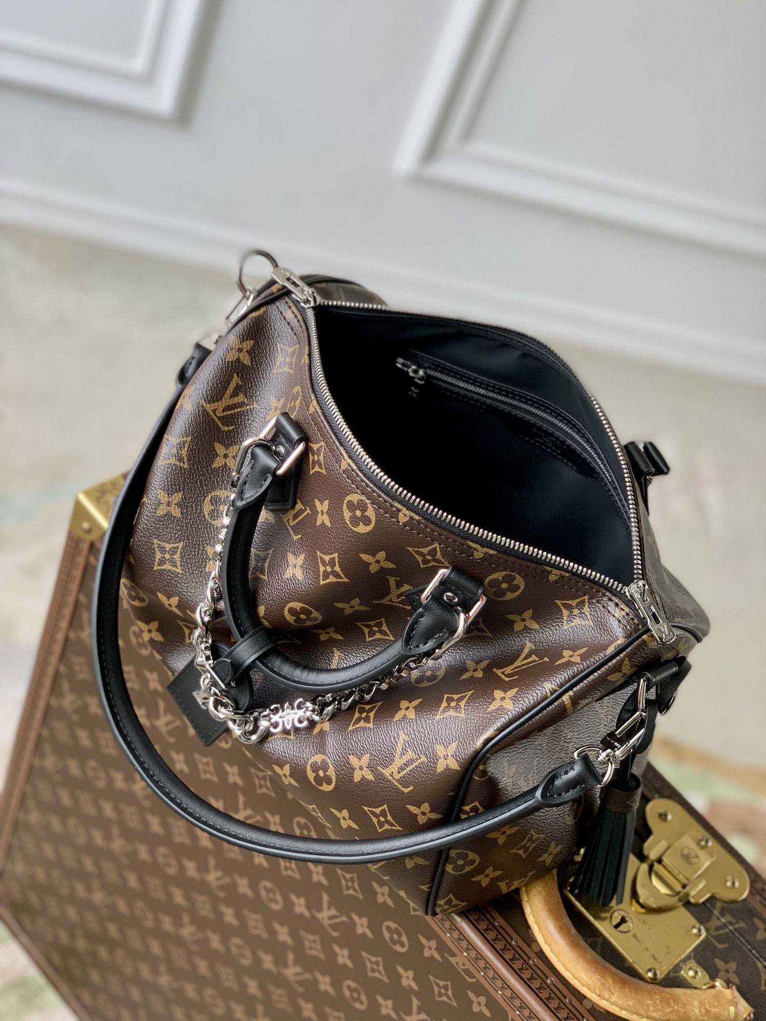 LV Speedy Soft 30 Dark M12243  21 x 17 x 30 cm