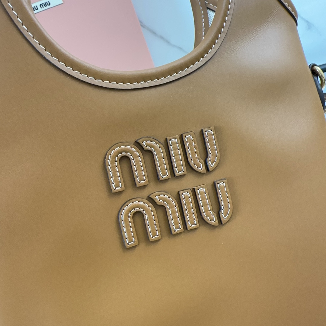 Miu Miu IVY leather handbag 20x 24 cm