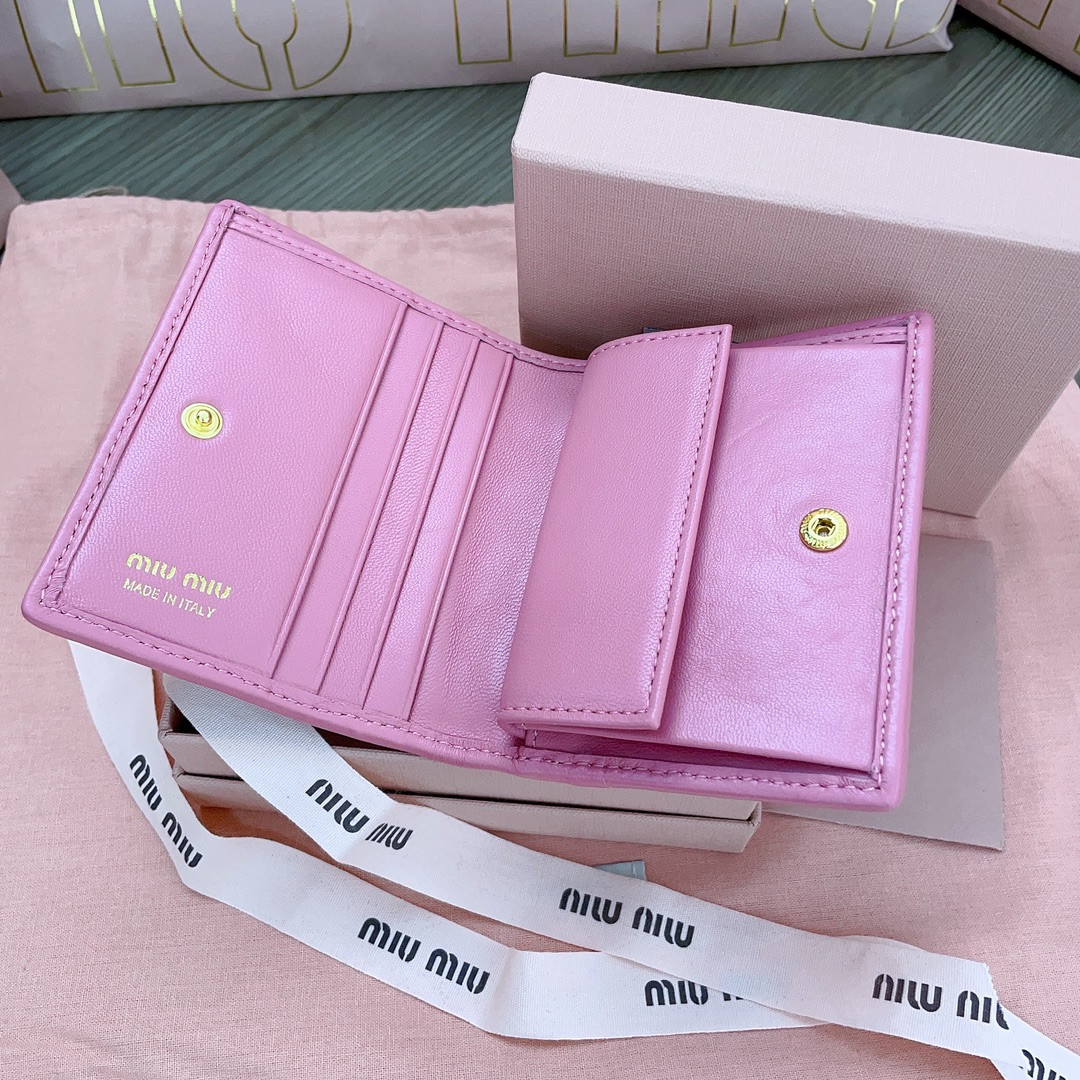 Miu Miu Small matelassé nappa leather wallet 11.2x8.5cm