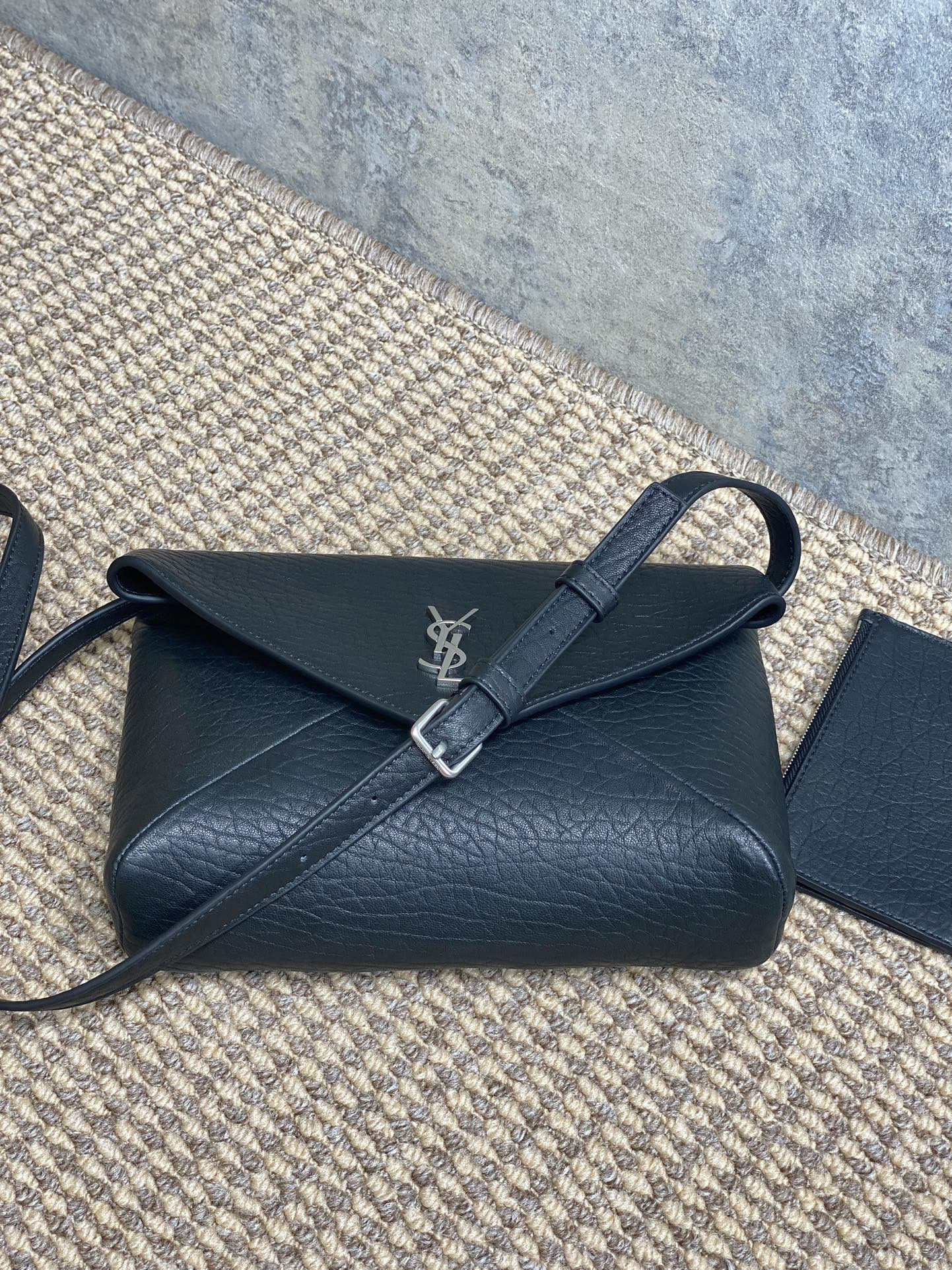 Y*L cassandre envelope messenger in lambskin 23x16.5x6cm
