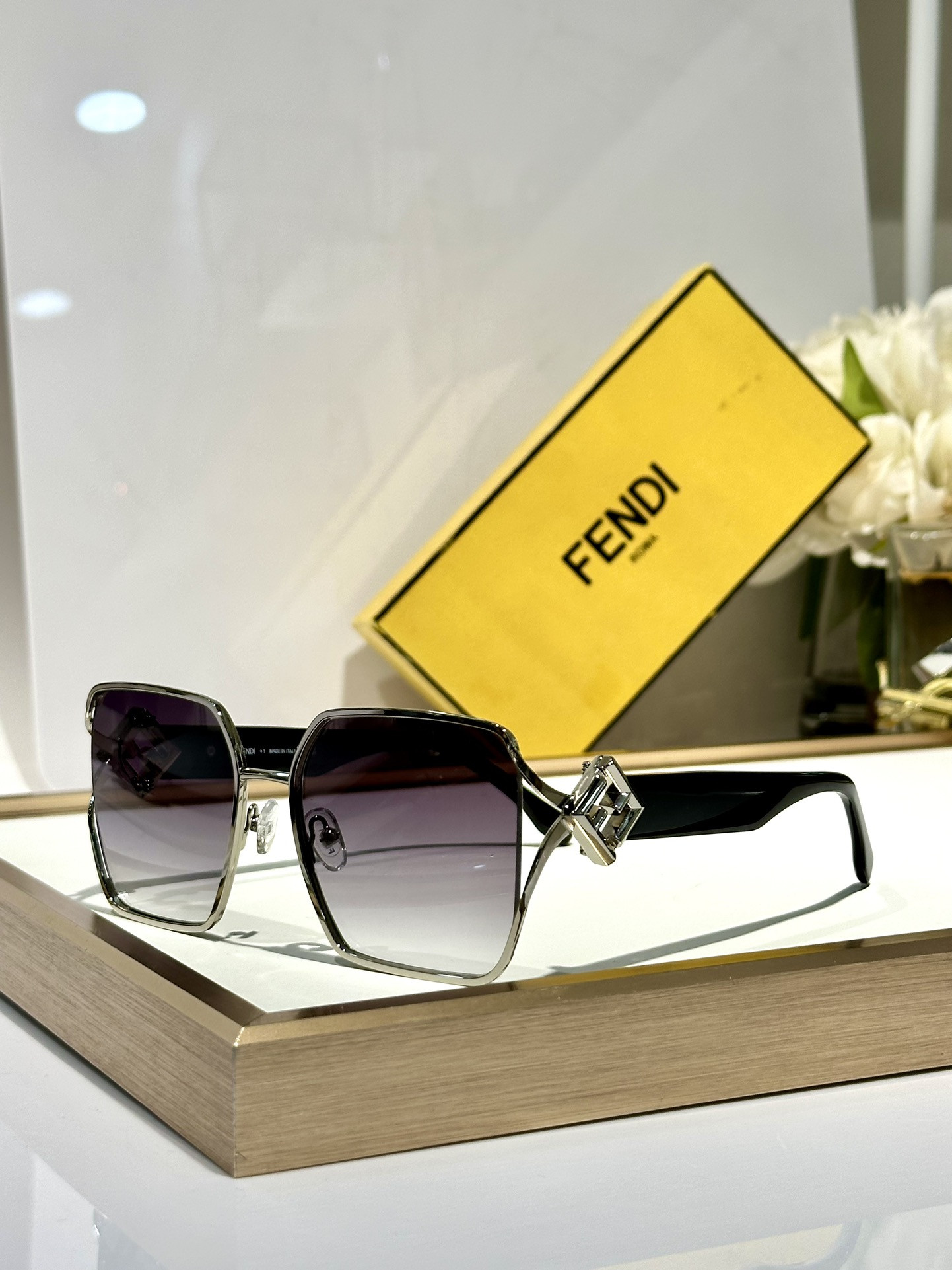 F**di glasses fe40151uu 50-21-135