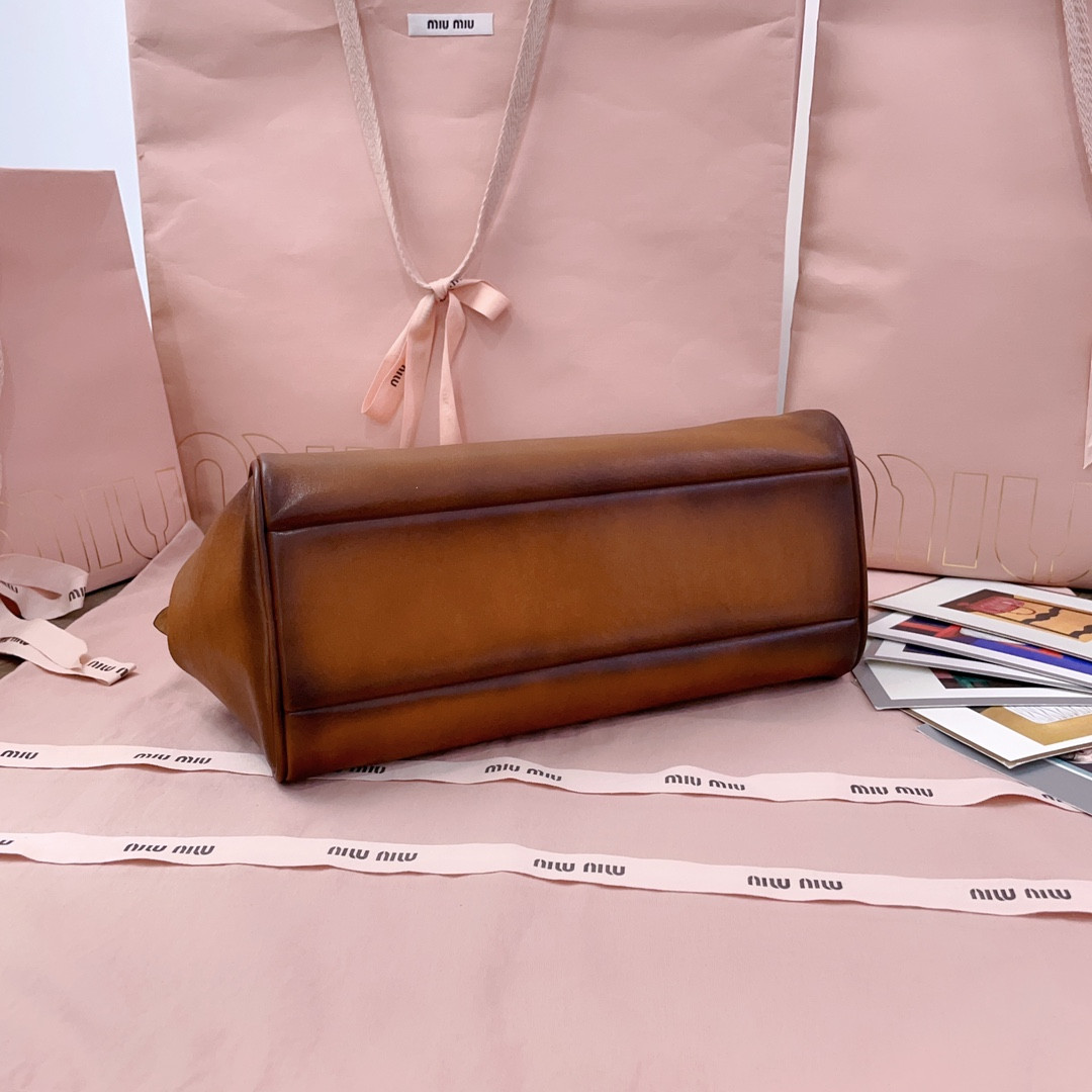 Miu Miu Leather Top-Handle Bag 15x28x13cm