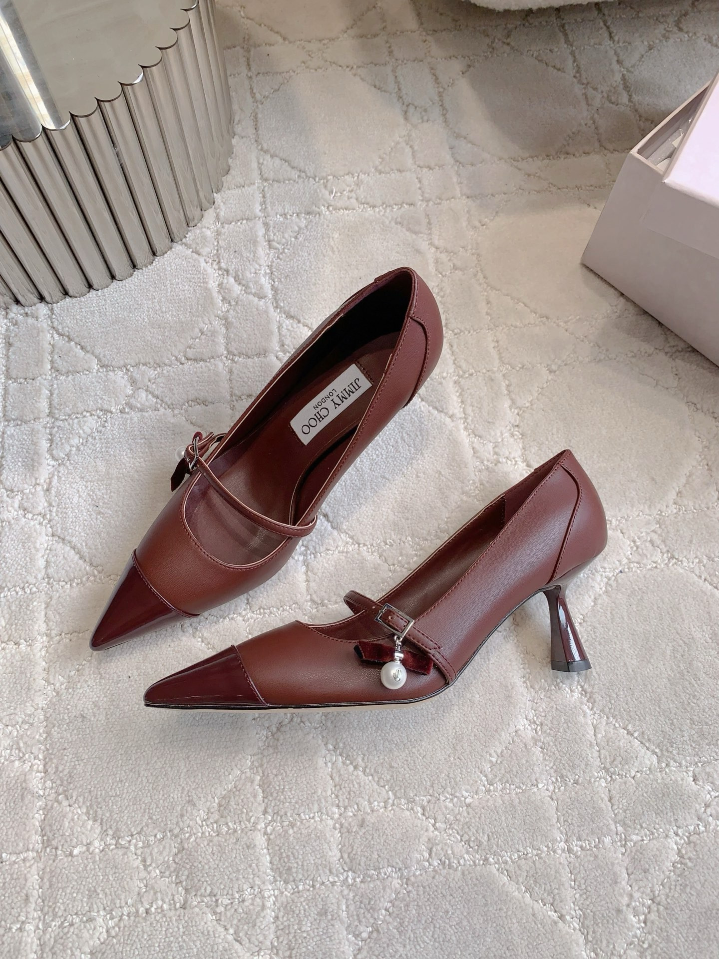 ua Ji*y Ch* aren pumps 6.5cm