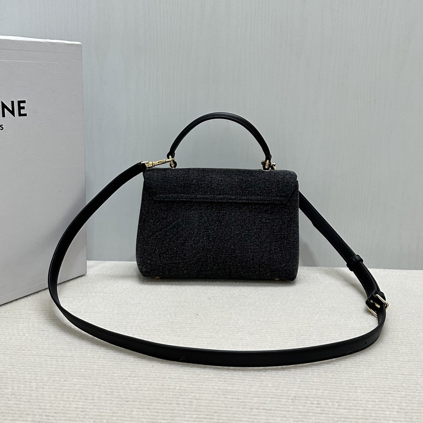 ce**e teen nino bag in De*1m 20.5x13x8cm
