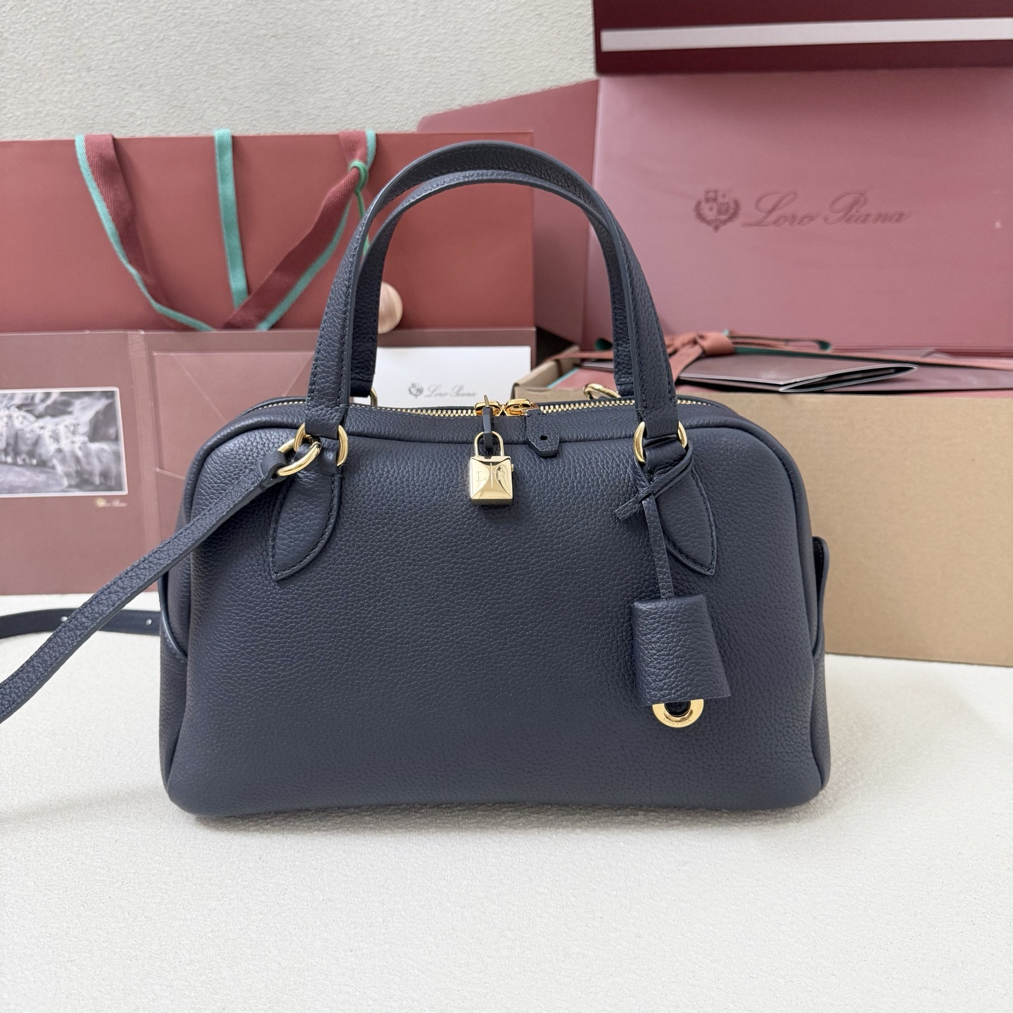 L**o p*ana small needle deep royal blue bag 31x15x16cm
