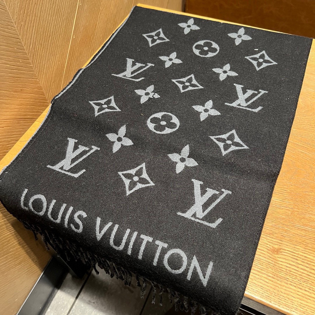 l0*is V*t0n monogram scarf 34x186cm 100% wool tassel trim
