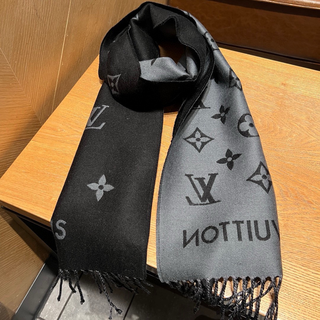 l0*is V*t0n monogram scarf 34x186cm 100% wool tassel trim