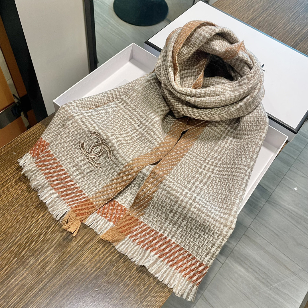 Ch*el scarf 38x200cm 100% wool