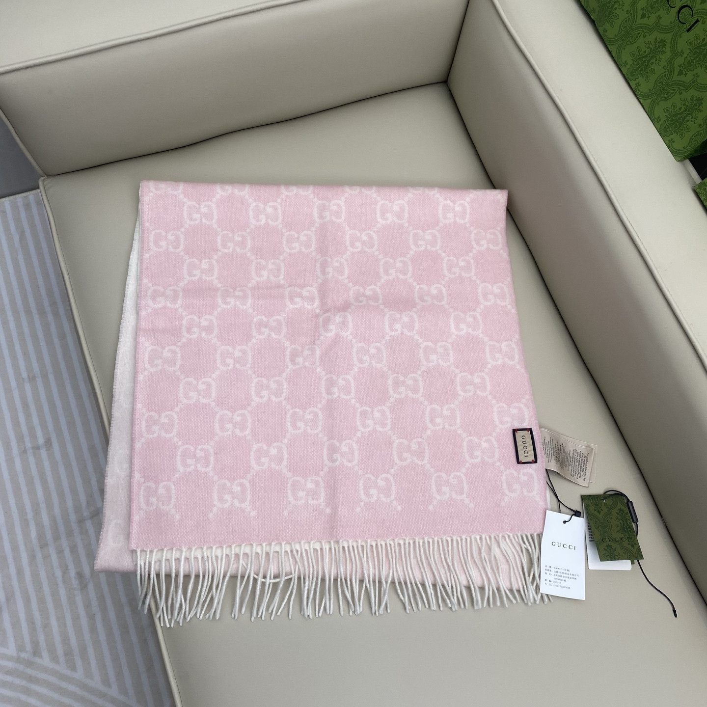 G*u*i scarf 45x200cm