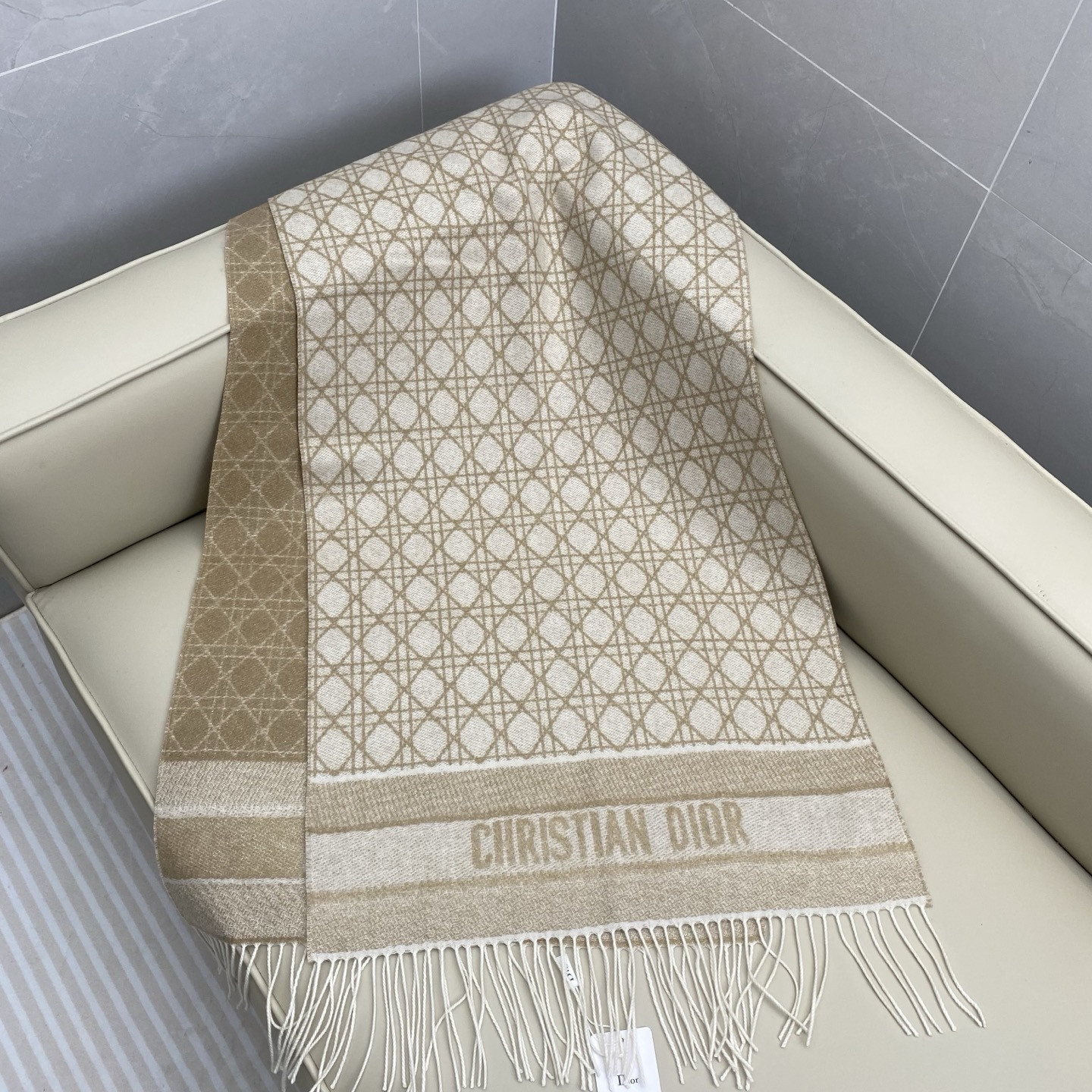 D*or cannage scarf 220x45cm 67% cashmere 43% virgin wool