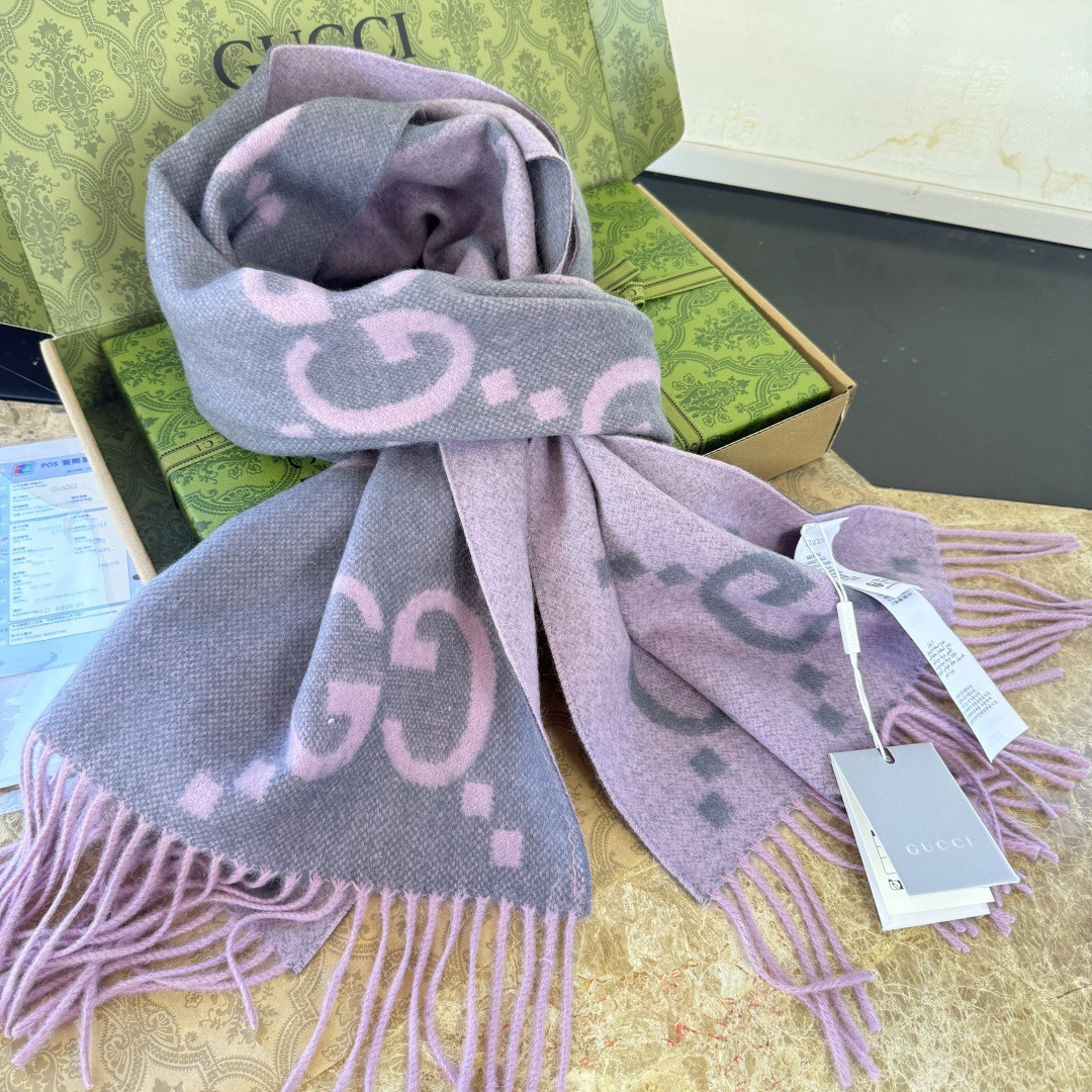G*u*i scarf 45x200cm 100% cashmere