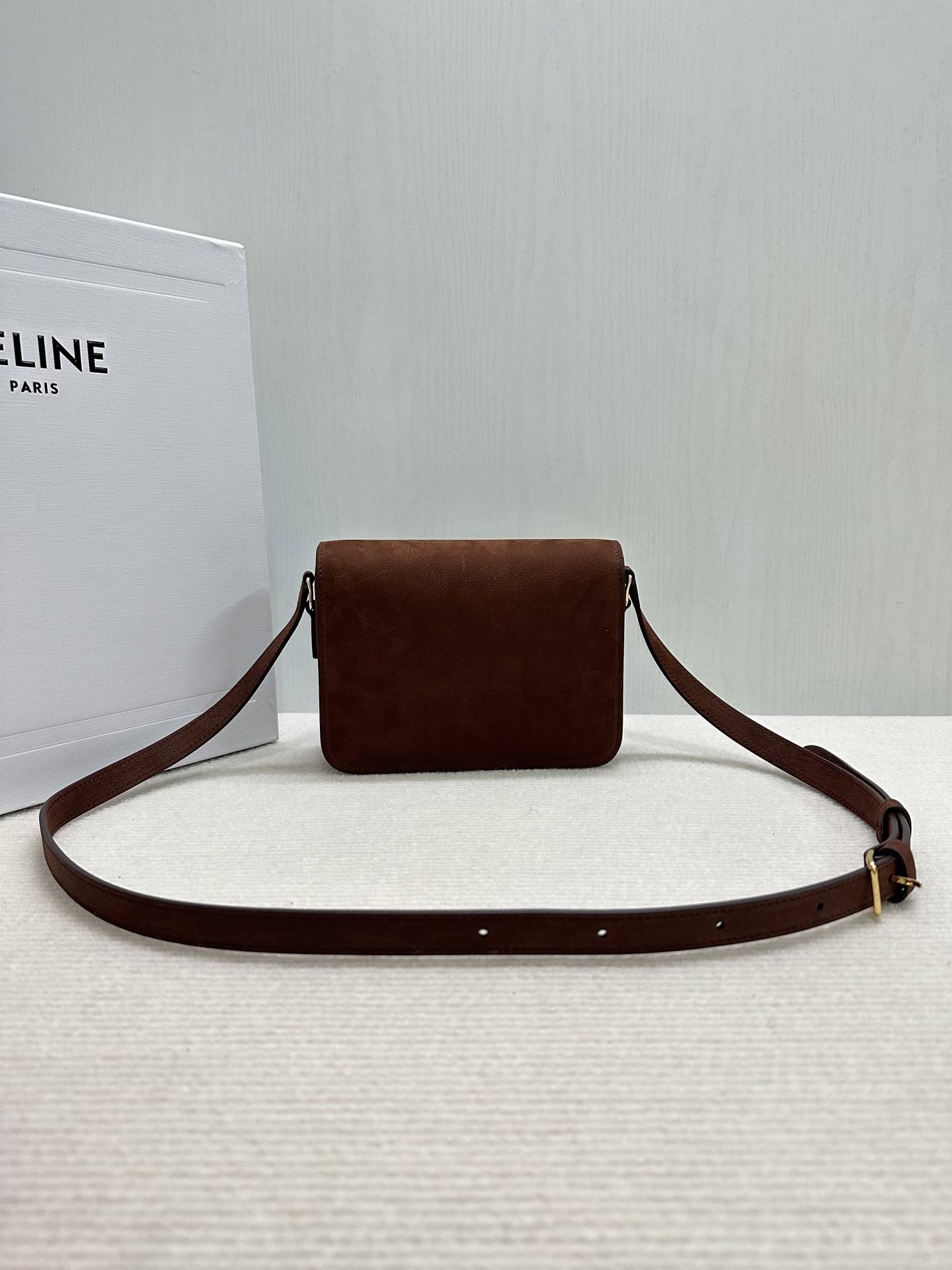 Ce**e teen triomphe bag in grained nubuck calfskin 18.5x13.5x7cm