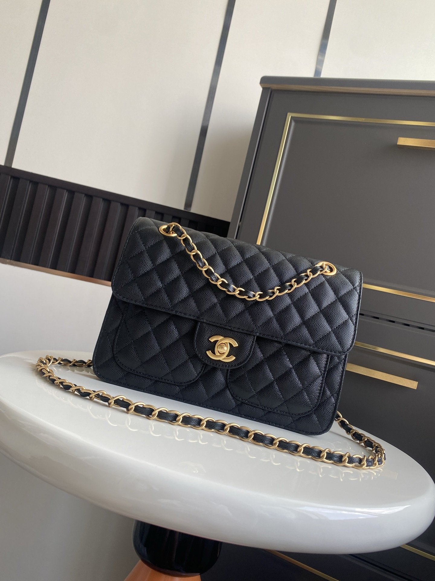Ch*el flap bag 17x25x5cm