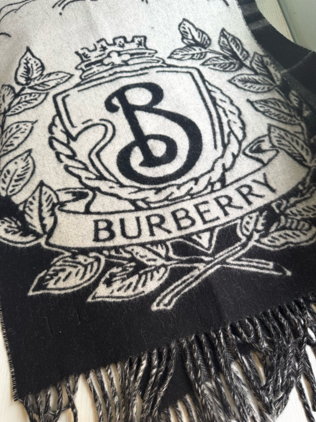 B**rry wide reversible stormy knight scarf 50x210cm