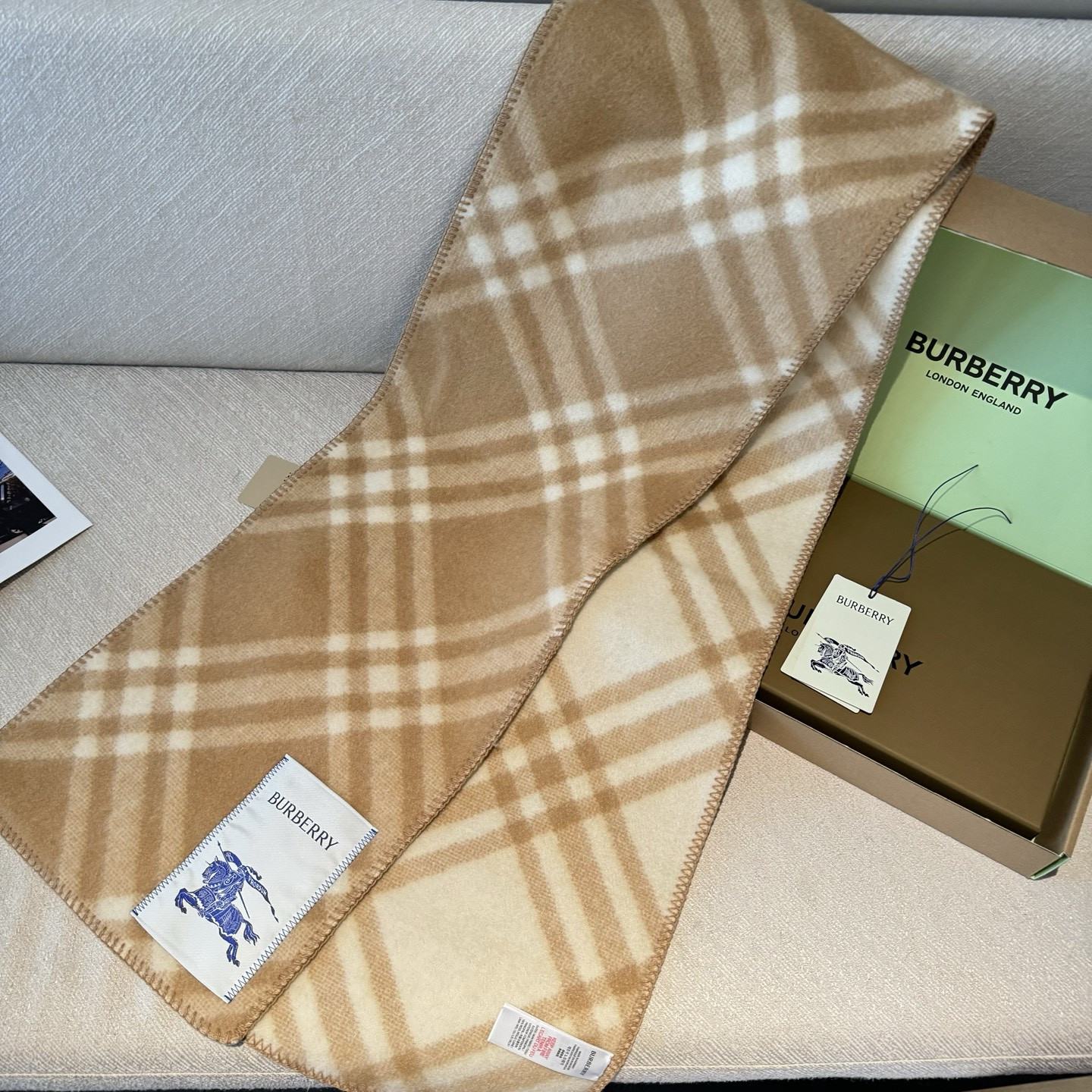 B**rry scarf 30x182cm 100% wool