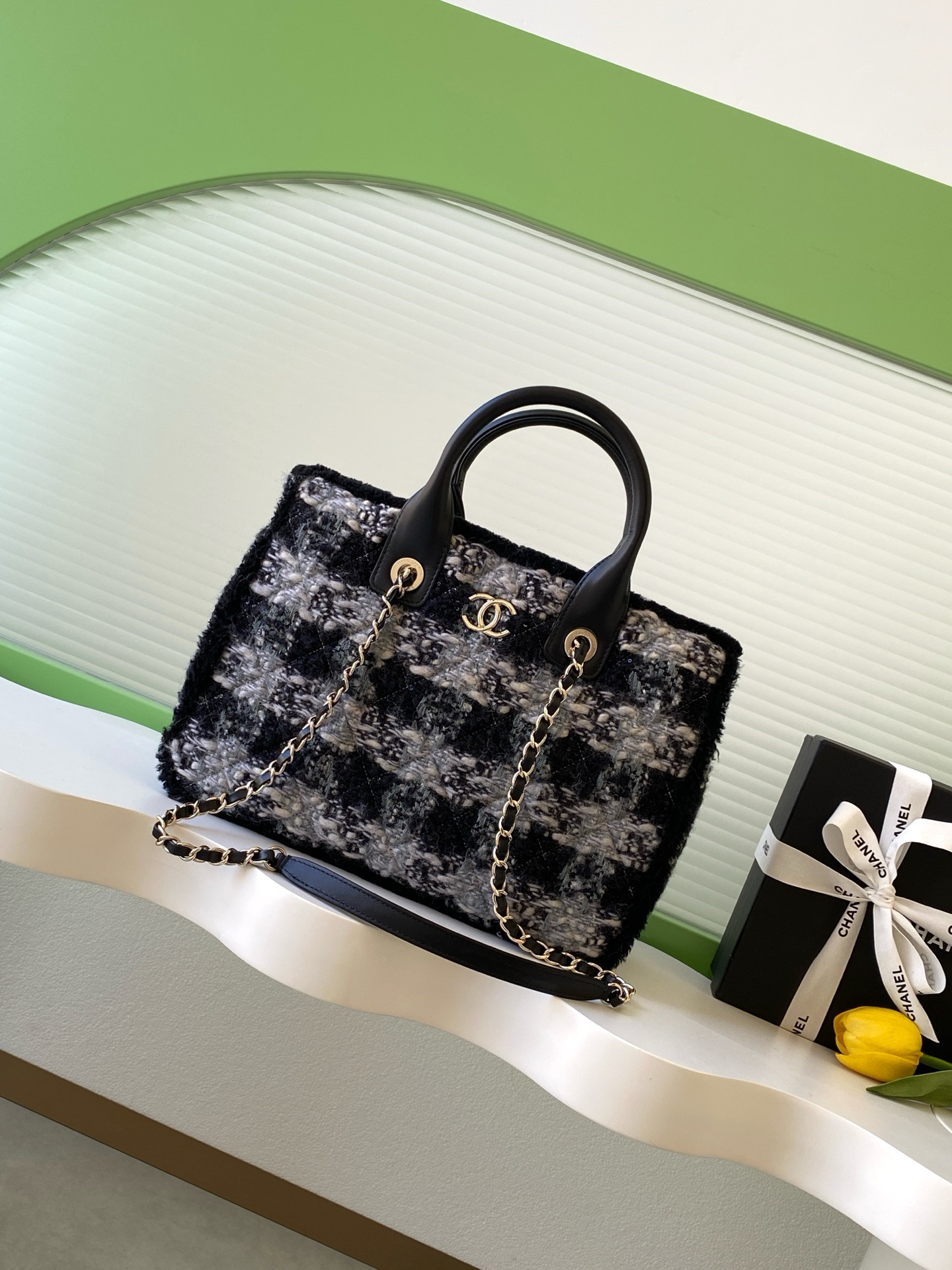 Ch*el small shopping bag 24x33.5x11cm
