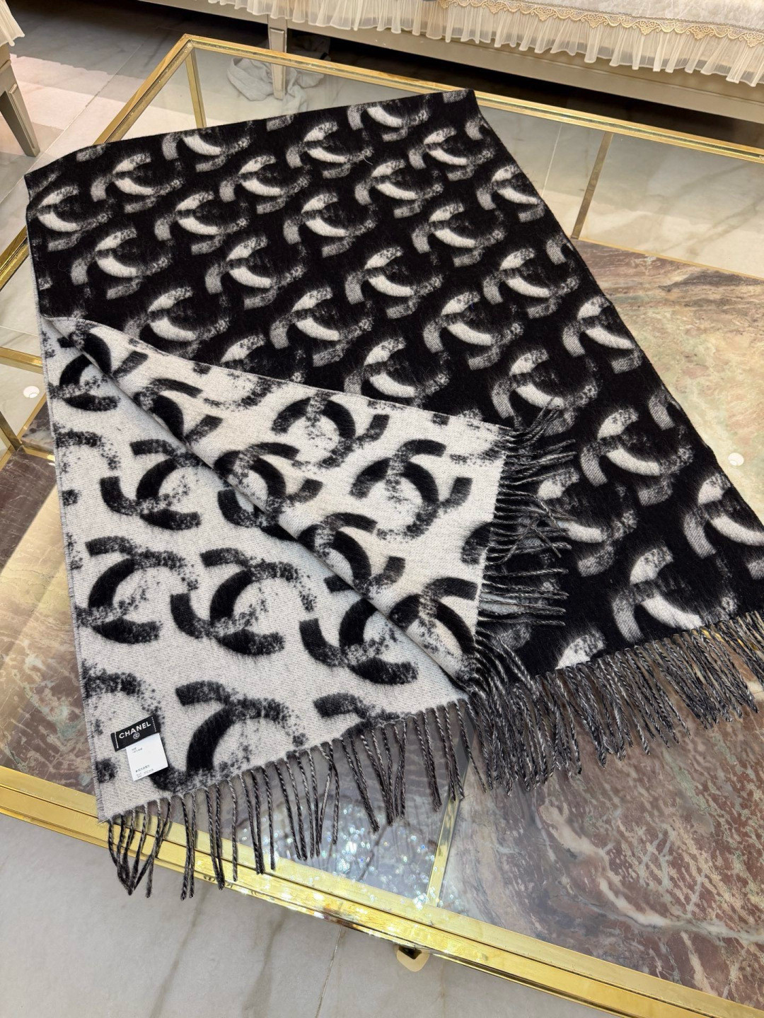 Ch*el scarf 65x210cm 100% cashmere