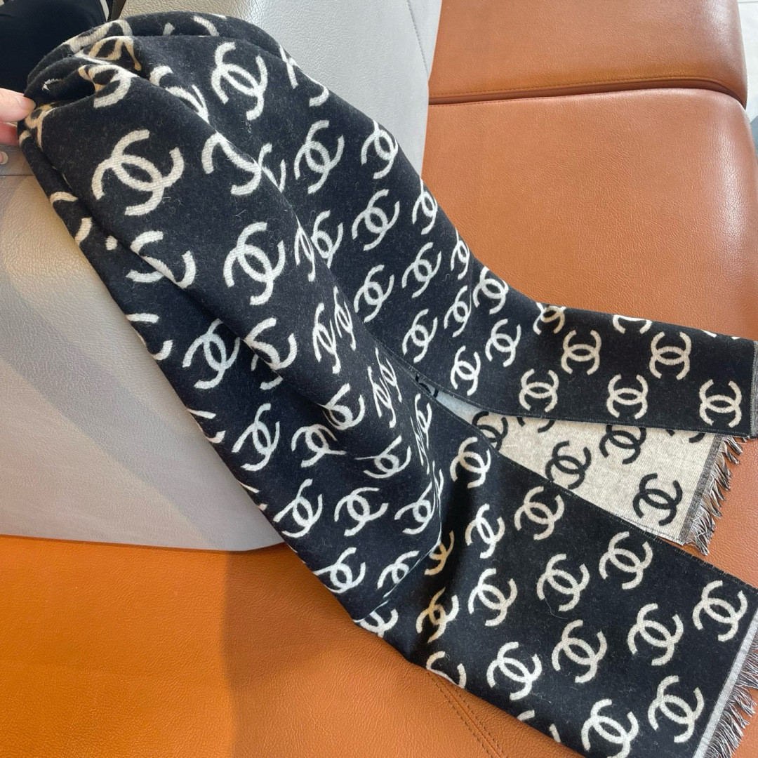 Ch*el scarf 35x180cm 95% wool 5% cashmere
