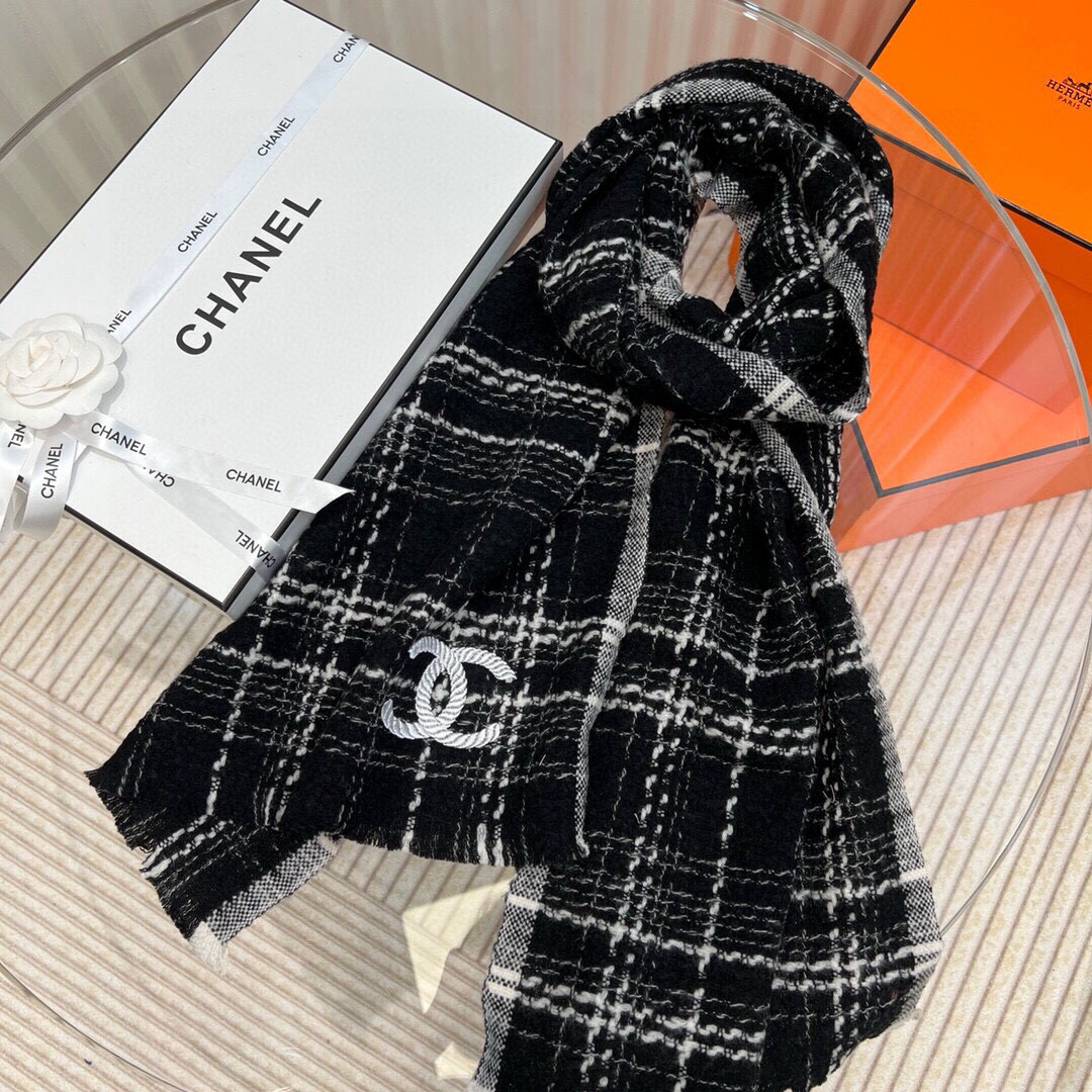 Ch*el scarf 70x190cm