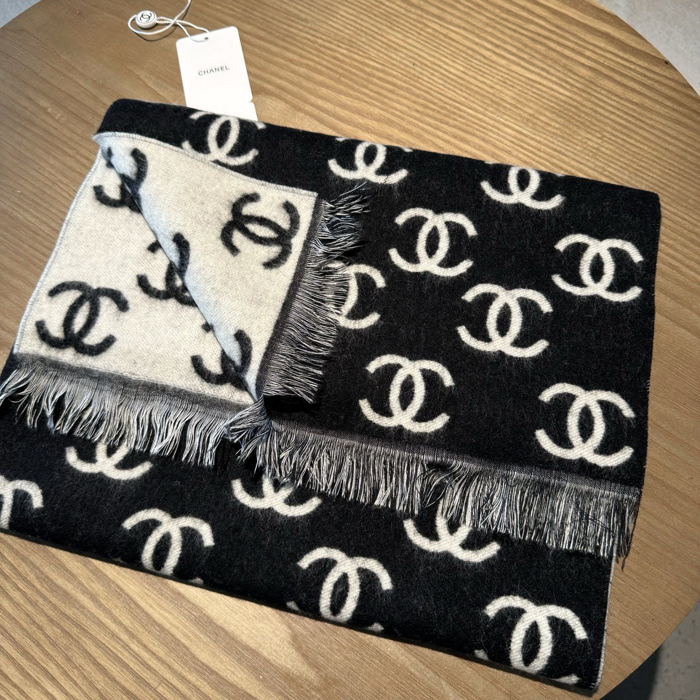 Ch*el scarf 35x180cm 92% wool 8% cashmere