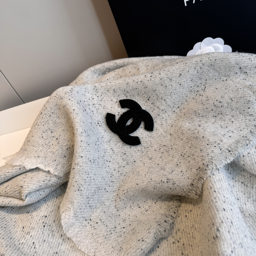 Ch*el scarf 70x180cm 100% cashmere