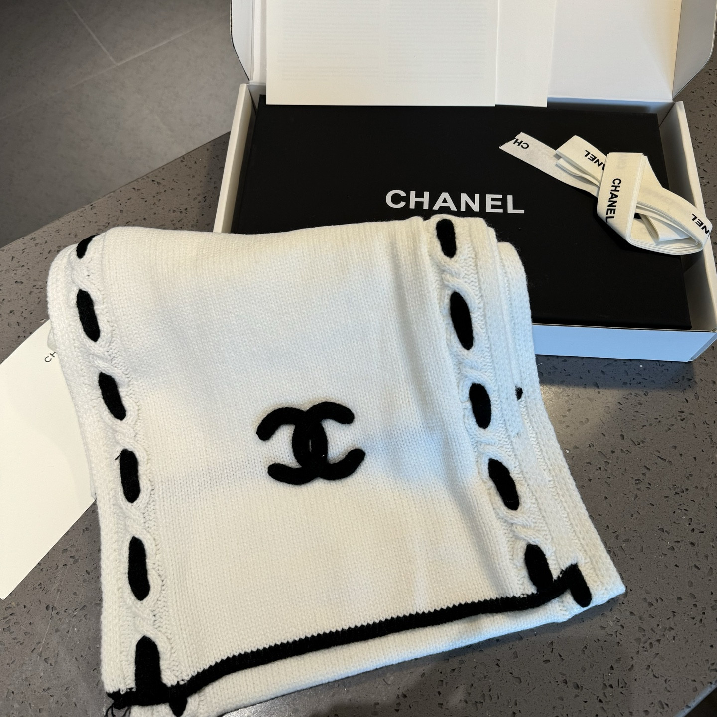 Ch*el scarf 32x170cm 100% cashmere