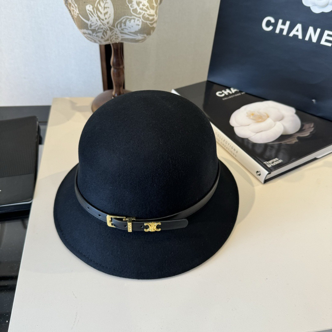 Ce**e bucket hat 100% wool 57cm head circumference