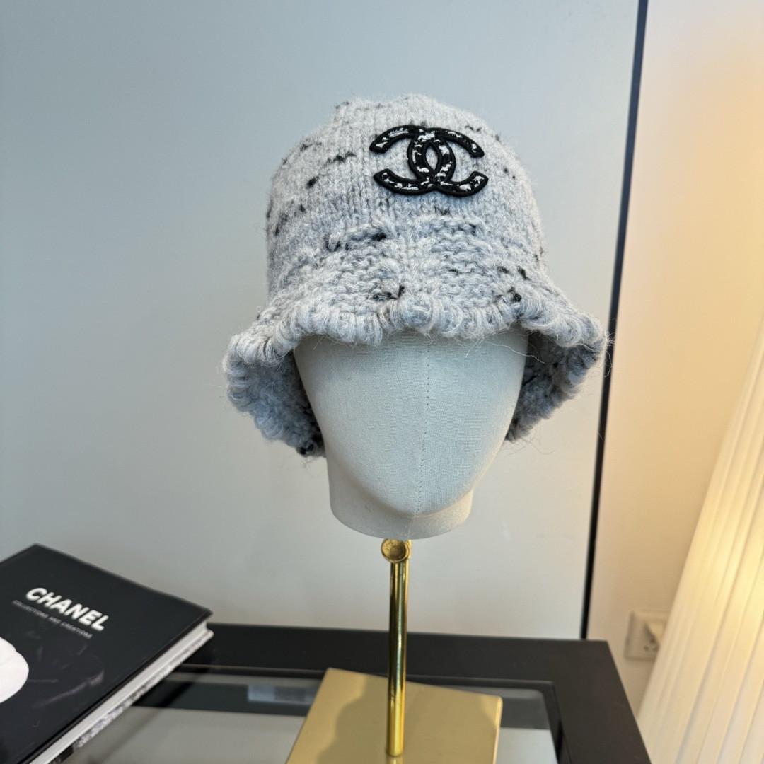 Ch*el knit bucket hat